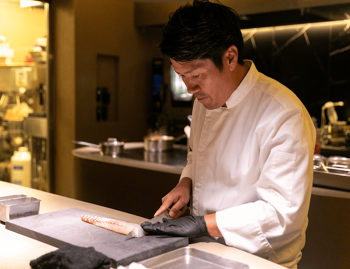 通常非公開の醤油・みりんの醸造所巡りと名古屋の名レストラン「PHYEON」での美食体験