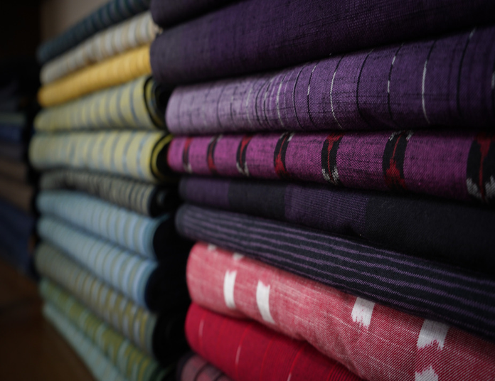 伝統を身近に。 -重要無形文化財・久留米絣「野村織物」で楽しむあずま袋づくり-